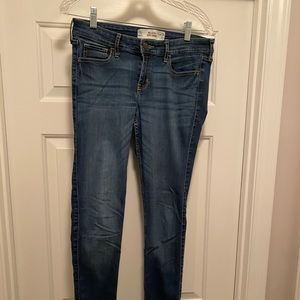 Hollister Super Skinny Jeans